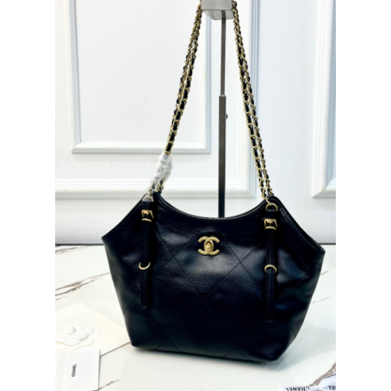 Chanel tote bag